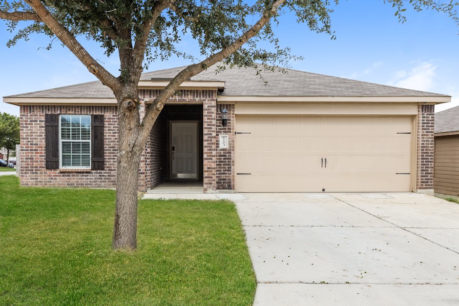 6103 BEAR MEADOWS, SAN ANTONIO, TX 78222 Home for Rent 3 Beds, 2